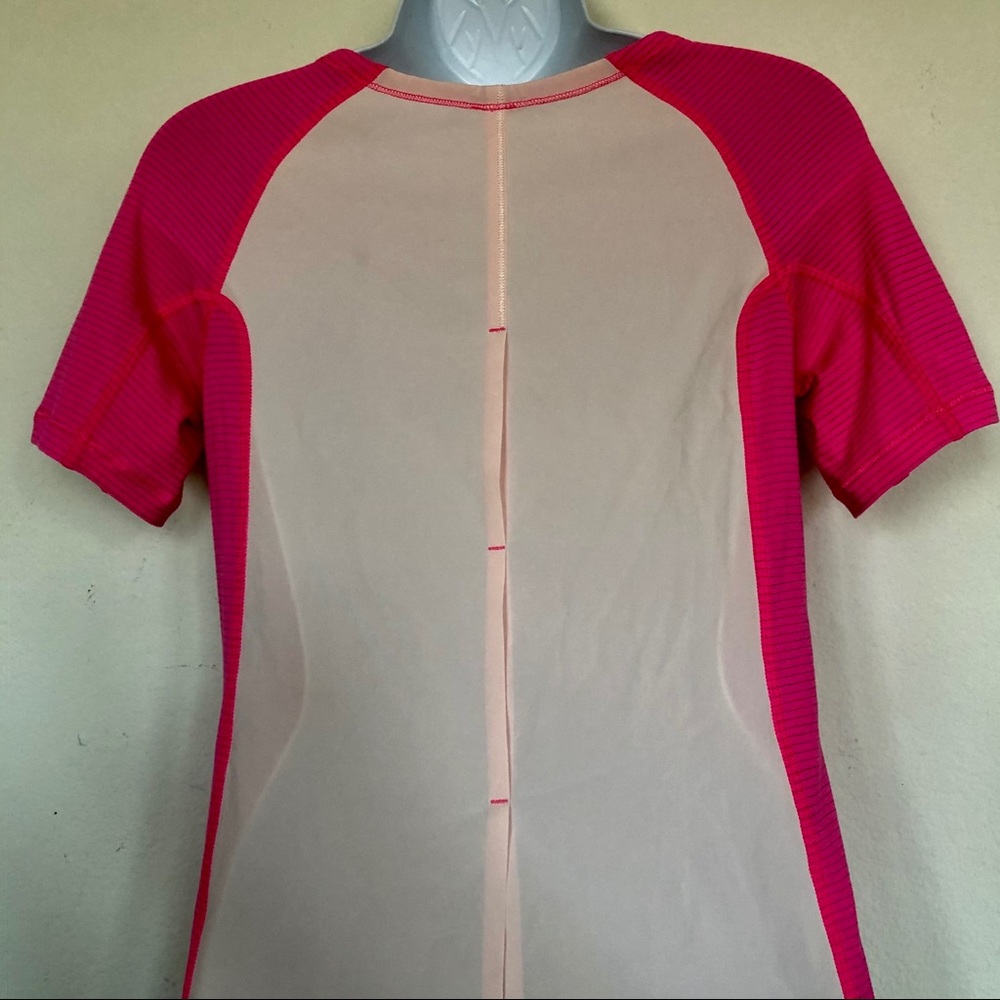 NWT 💖 Beautiful Lulu Lemon Run Top - Picture 10 of 12